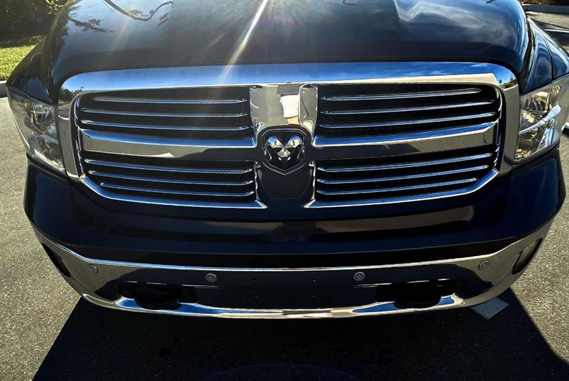 RAM 1500 SLT Crew Cab SWB 4WD 2016