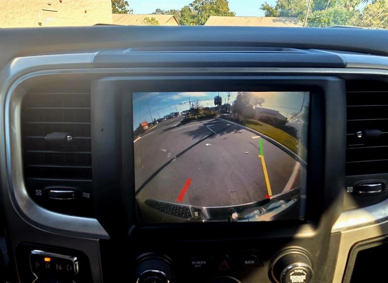 RAM 1500 SLT Crew Cab SWB 4WD 2016