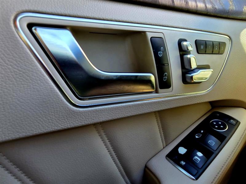 Mercedes-Benz E-Class E250 BlueTEC Sedan 2014