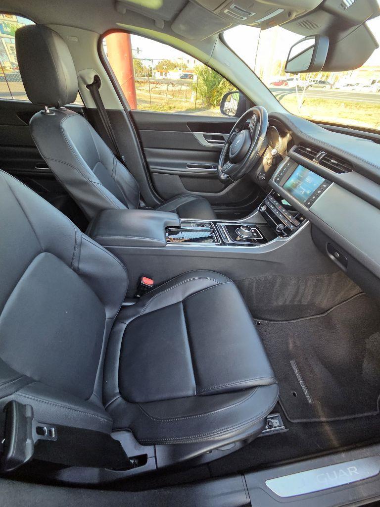 Jaguar XF-Series 35t 2017