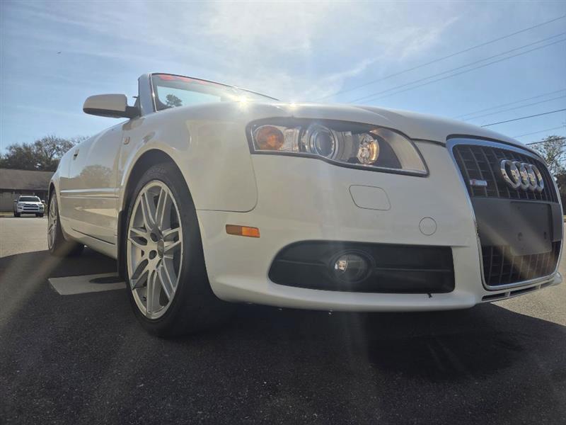 Audi A4 2.0T Cabriolet quattro with Tiptronic 2009