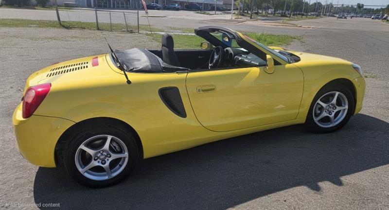 Toyota MR2 Spyder Base 2000