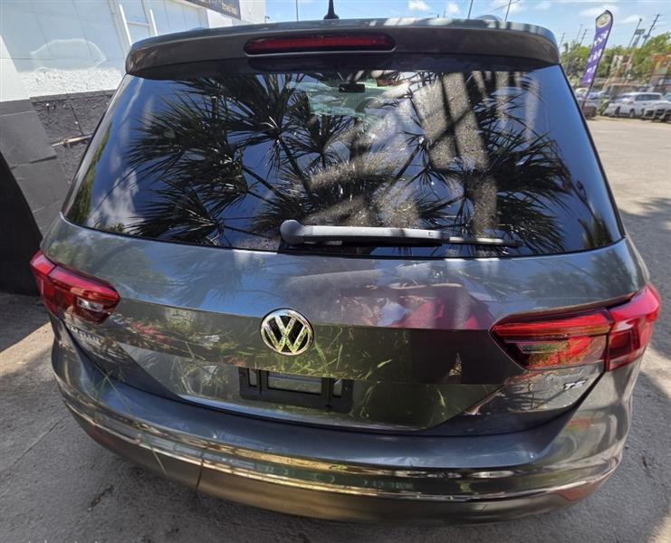 Volkswagen Tiguan SE 2018