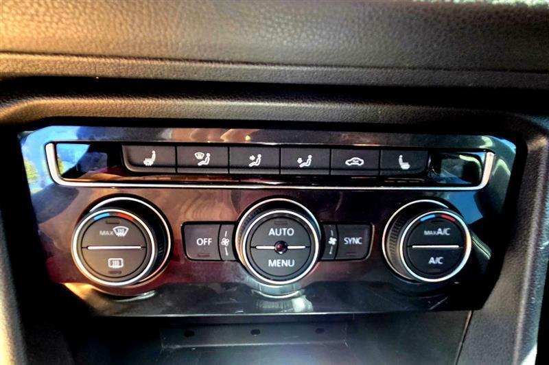 Volkswagen Tiguan SE 2018