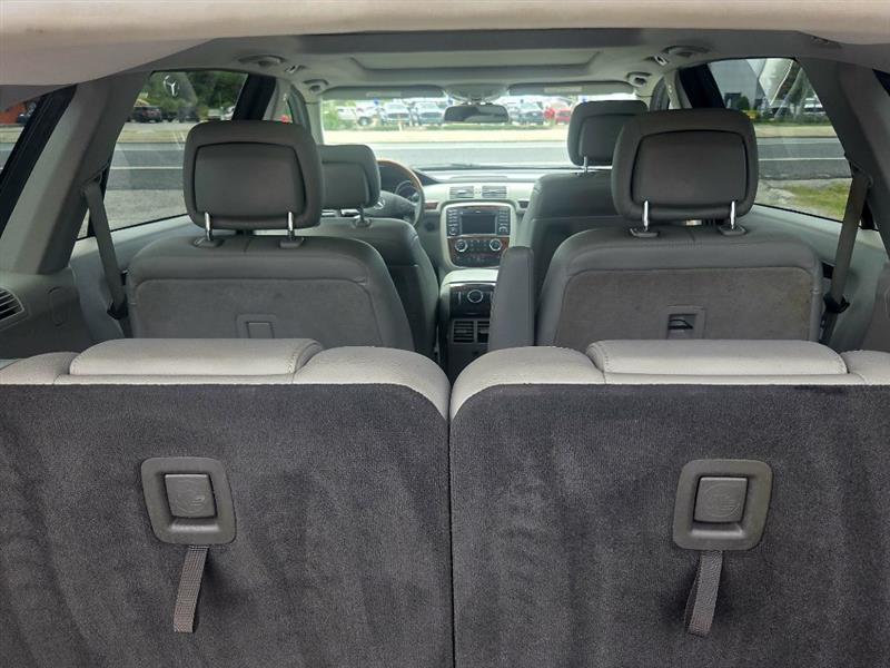 Mercedes-Benz R-Class R350 4MATIC w/ 3rd Row 2011