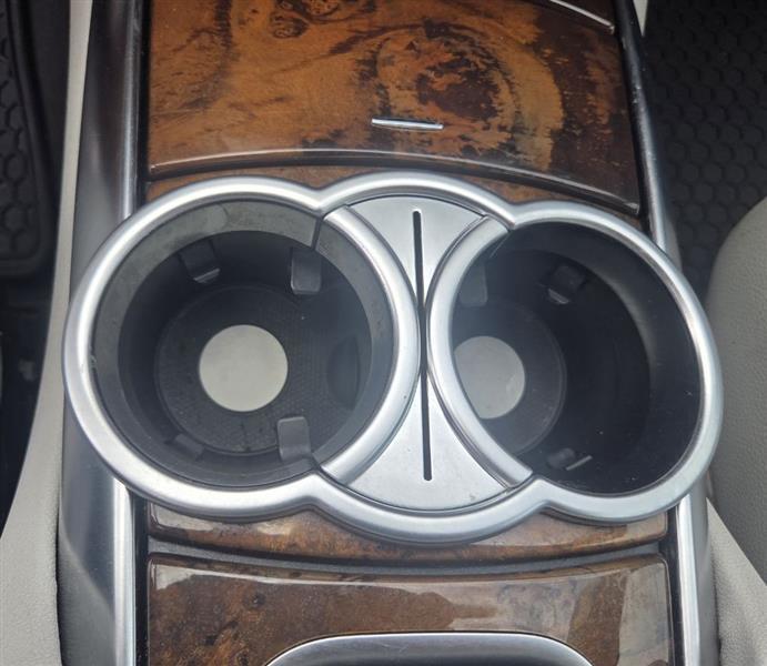 Mercedes-Benz R-Class R350 4MATIC w/ 3rd Row 2011