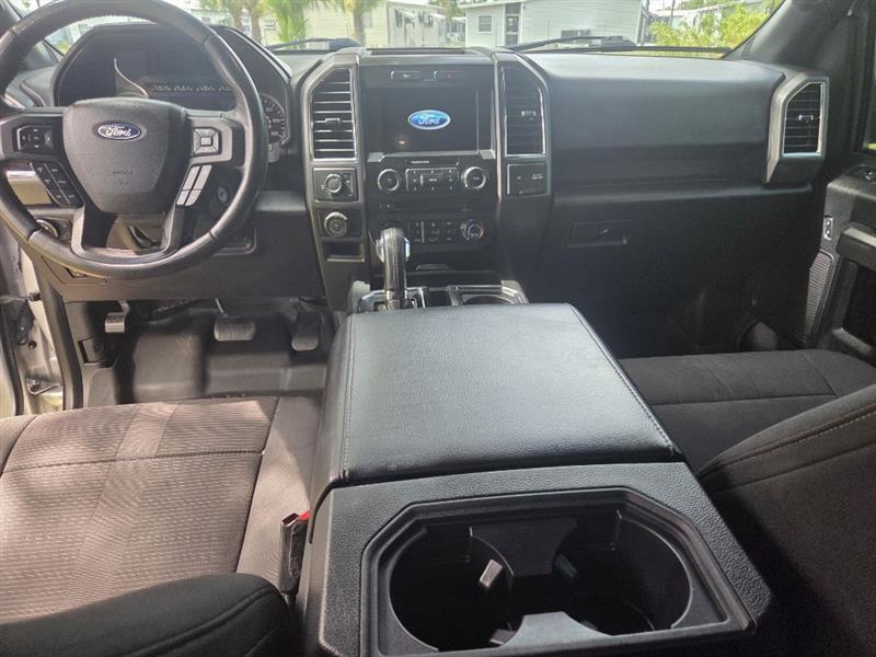 Ford F-150 XL SuperCrew 5.5-ft. Bed 2WD 2017