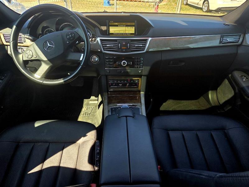 Mercedes-Benz E-Class Wagon E350 4Matic 2011