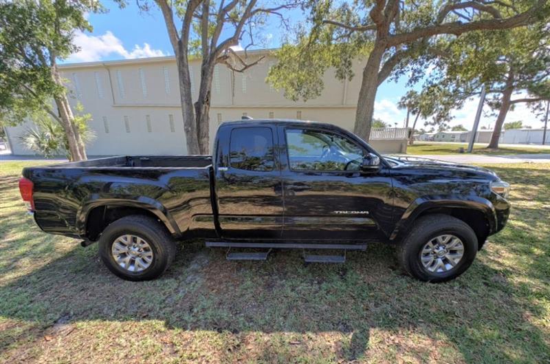 Toyota Tacoma SR5 Access Cab V6 6AT 4WD 2017