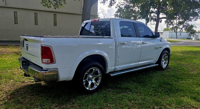 RAM 1500 Laramie Crew Cab SWB 2WD 2017