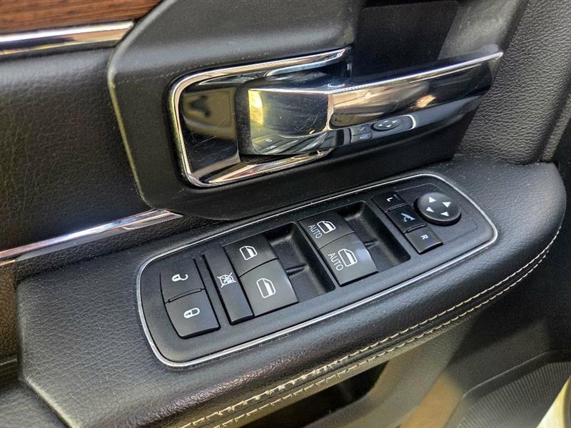 RAM 1500 Laramie Crew Cab SWB 2WD 2017