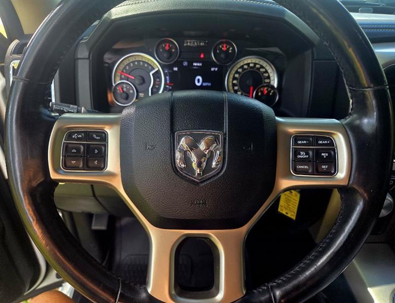 RAM 1500 Laramie Crew Cab SWB 2WD 2017