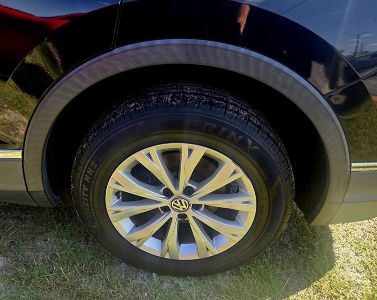 Volkswagen Tiguan SE 2018