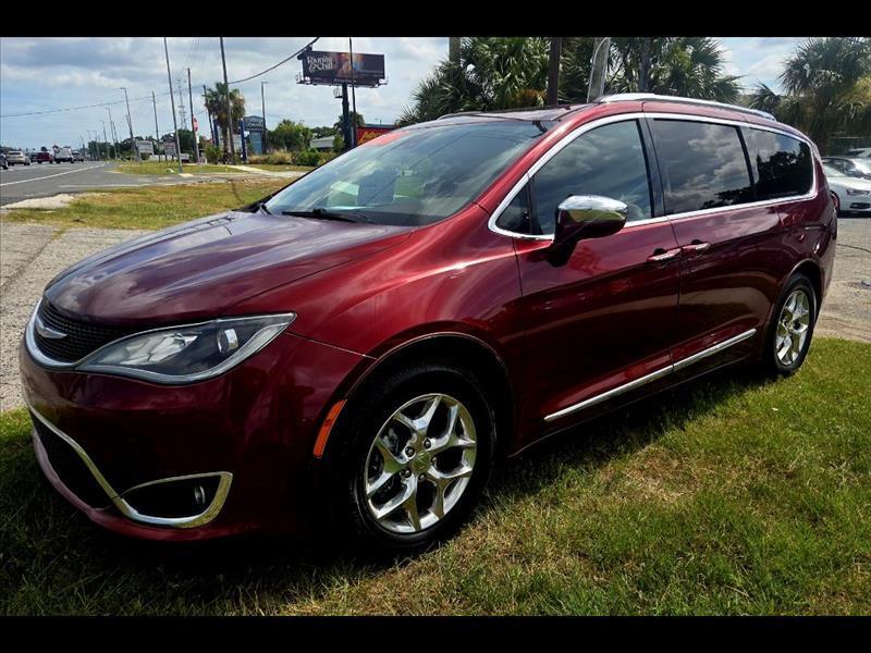 Chrysler Pacifica Limited 2017