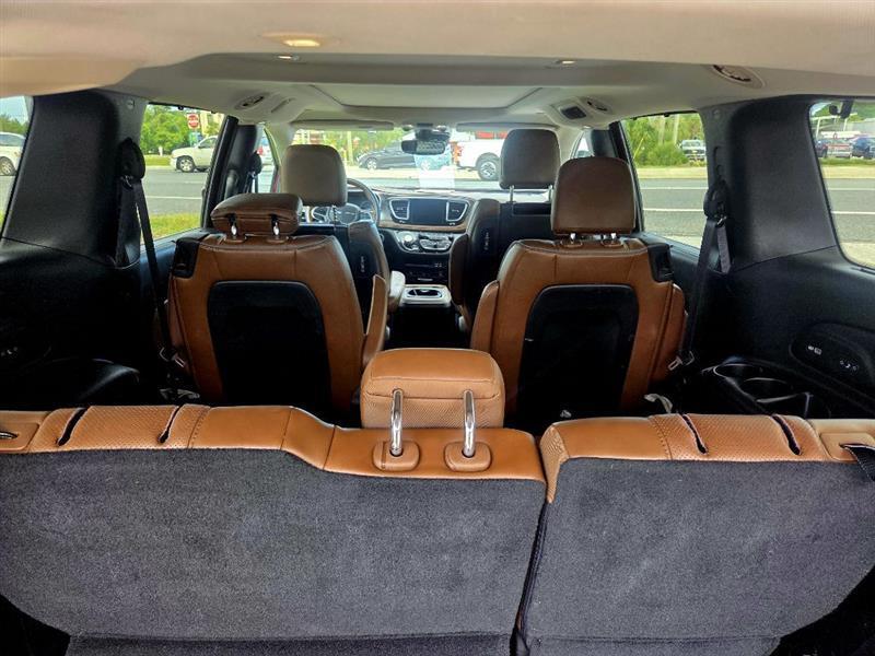 Chrysler Pacifica Limited 2017