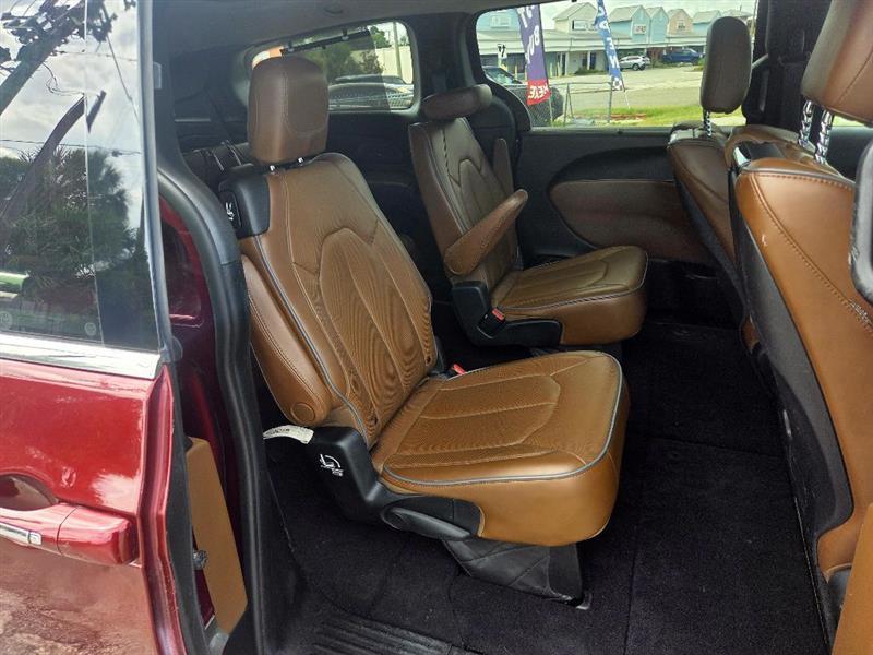 Chrysler Pacifica Limited 2017