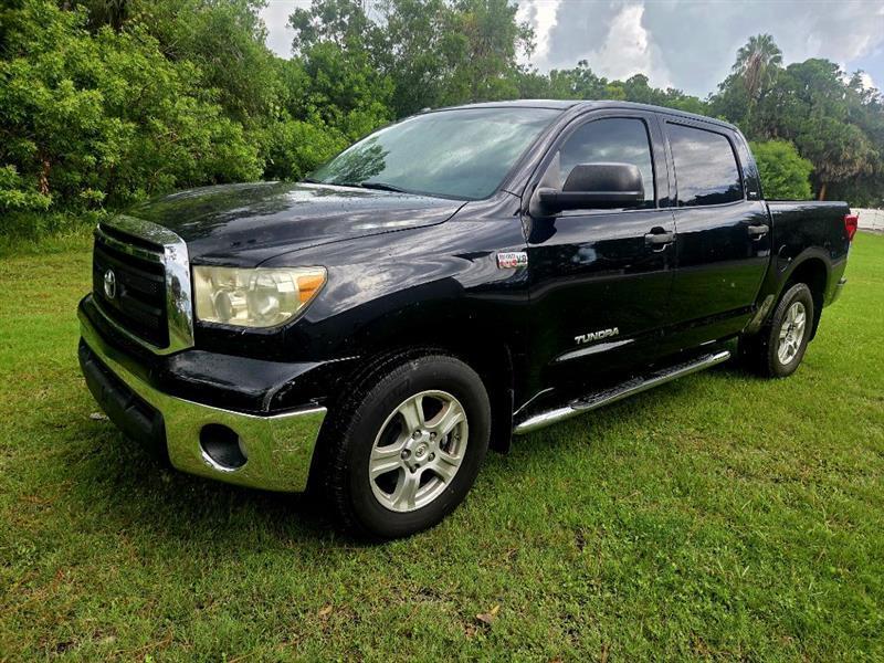 Toyota Tundra Tundra-Grade CrewMax 5.7L 2WD 2011