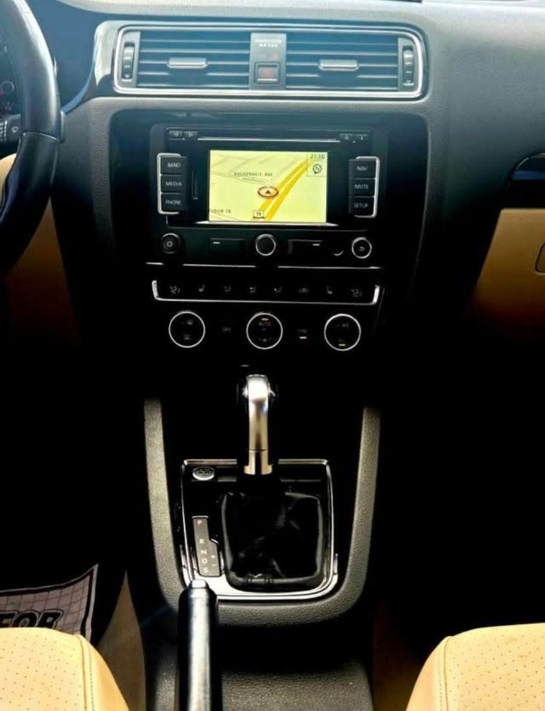 Volkswagen Jetta TDI S 6A 2015