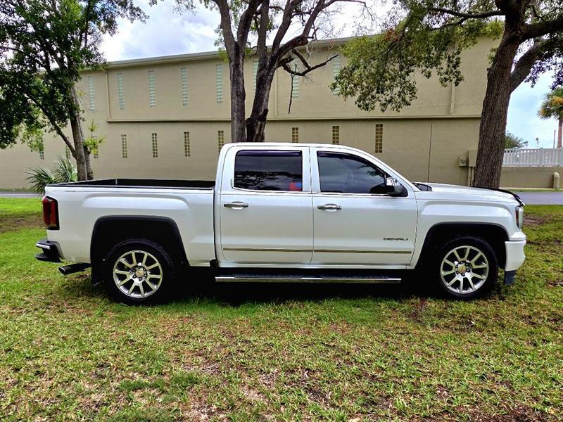 GMC Sierra 1500 Denali Crew Cab Short Box 2WD 2018