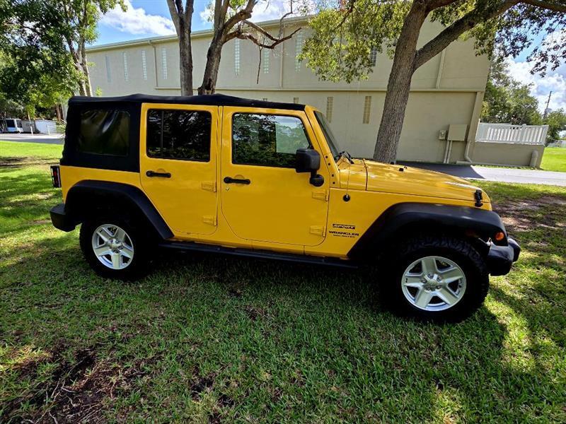 Jeep Wrangler Unlimited Sport 4WD 2015