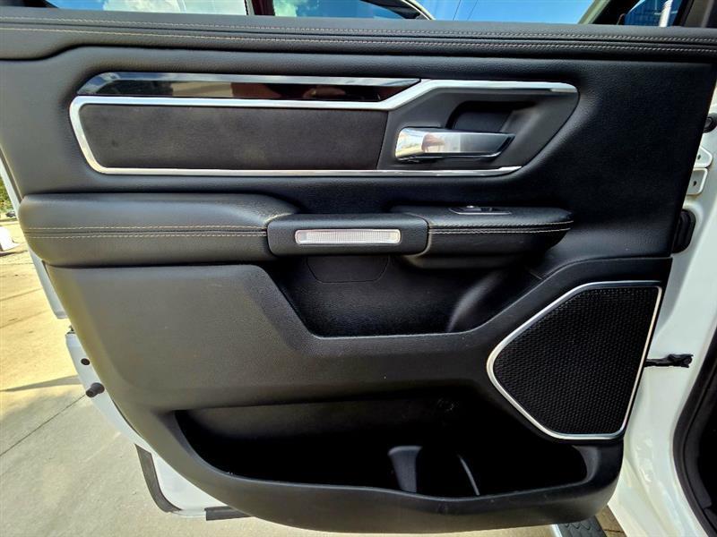 RAM 1500 Laramie Crew Cab SWB 2WD 2020