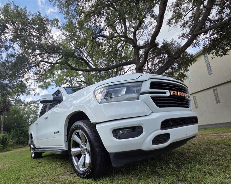RAM 1500 Laramie Crew Cab SWB 2WD 2020