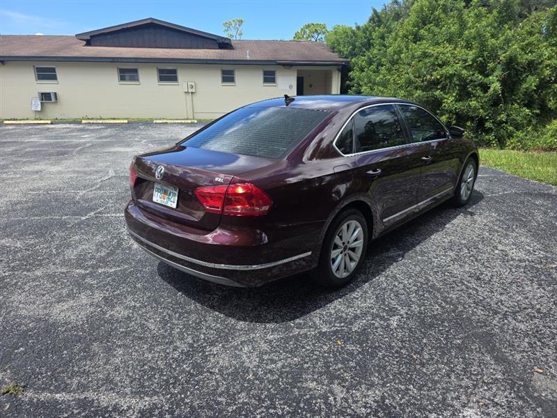 Volkswagen Passat 2.5L SEL Premium 2013