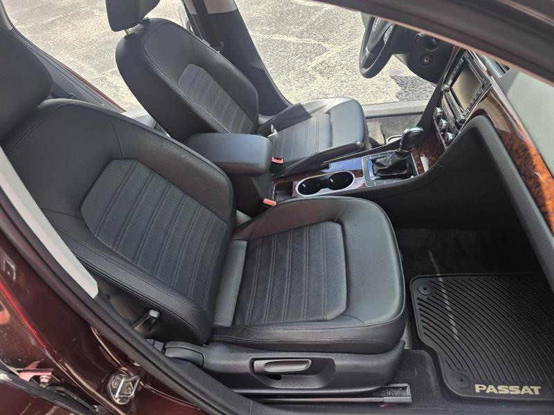 Volkswagen Passat 2.5L SEL Premium 2013