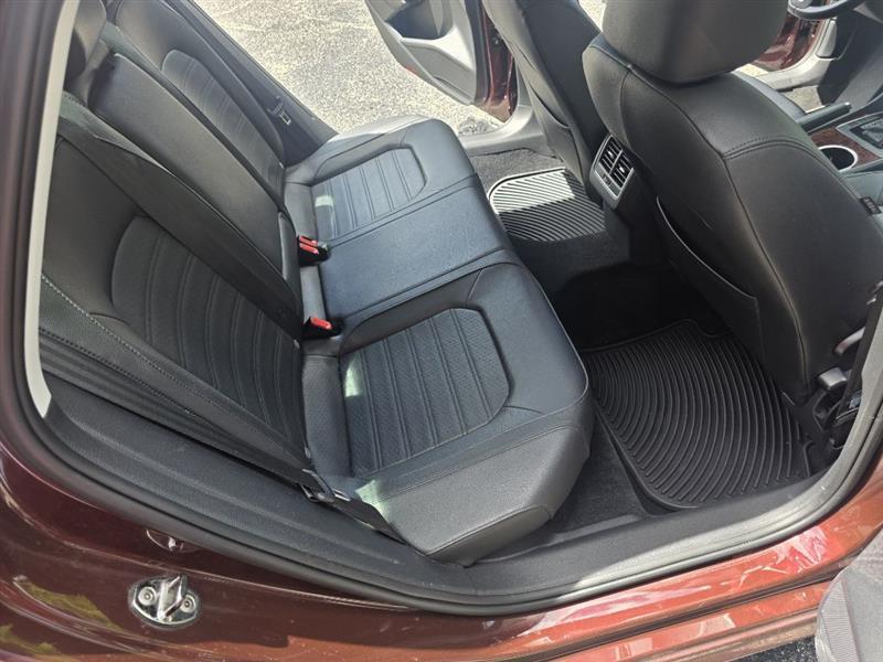 Volkswagen Passat 2.5L SEL Premium 2013