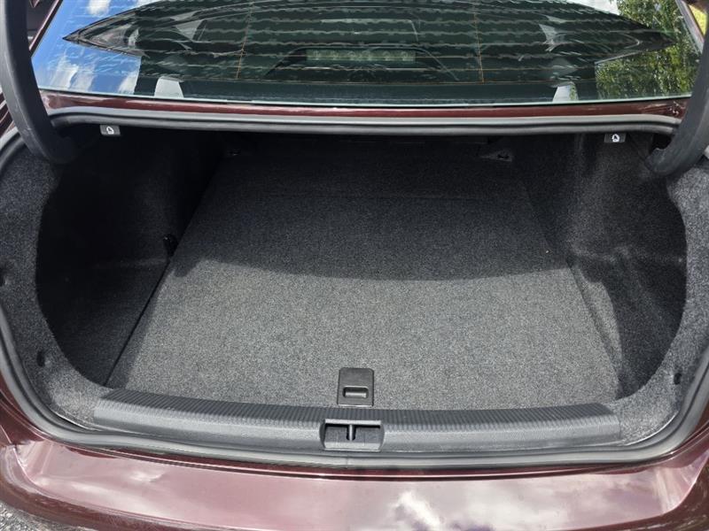 Volkswagen Passat 2.5L SEL Premium 2013