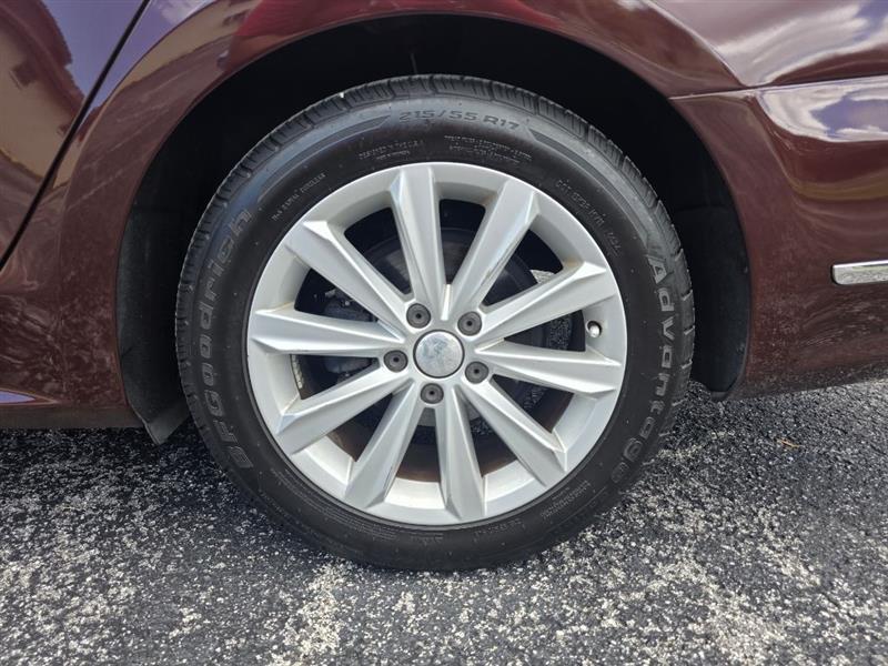 Volkswagen Passat 2.5L SEL Premium 2013
