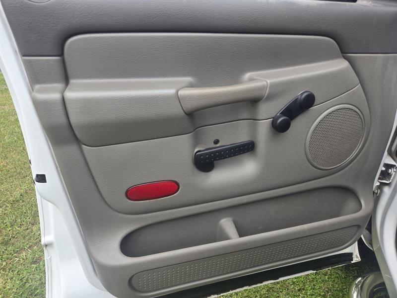 Dodge Ram 2500 ST Quad Cab 2WD 2004