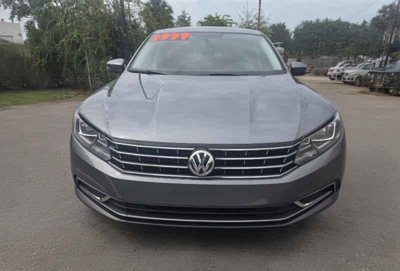 Volkswagen Passat SE 2018
