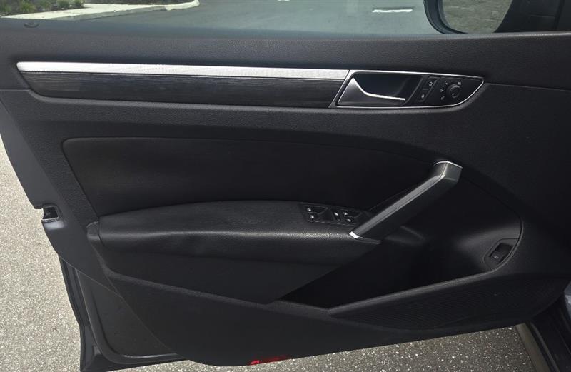 Volkswagen Passat SE 2018