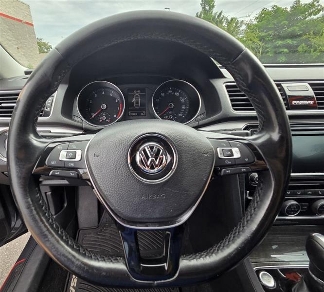 Volkswagen Passat SE 2018