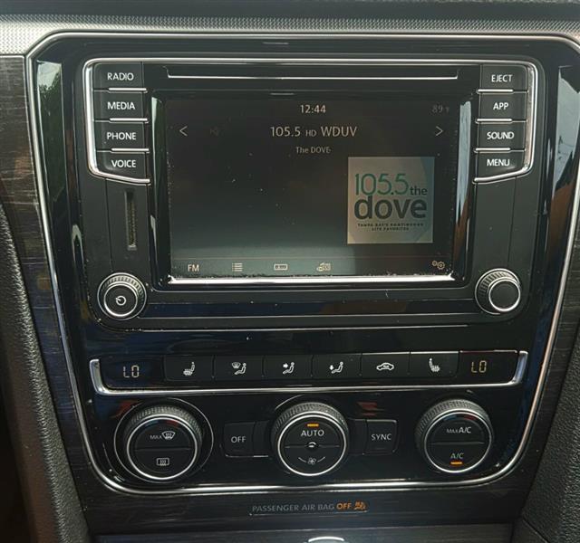 Volkswagen Passat SE 2018