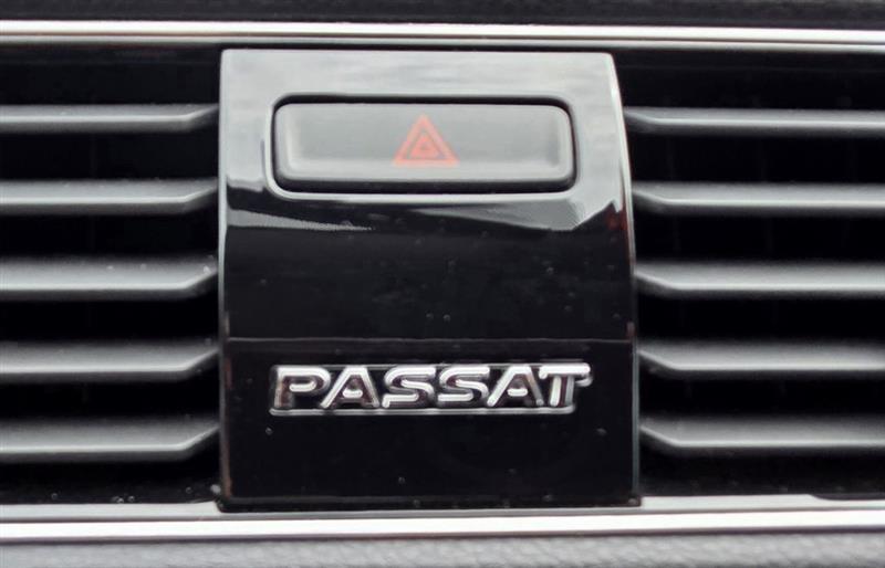 Volkswagen Passat SE 2018