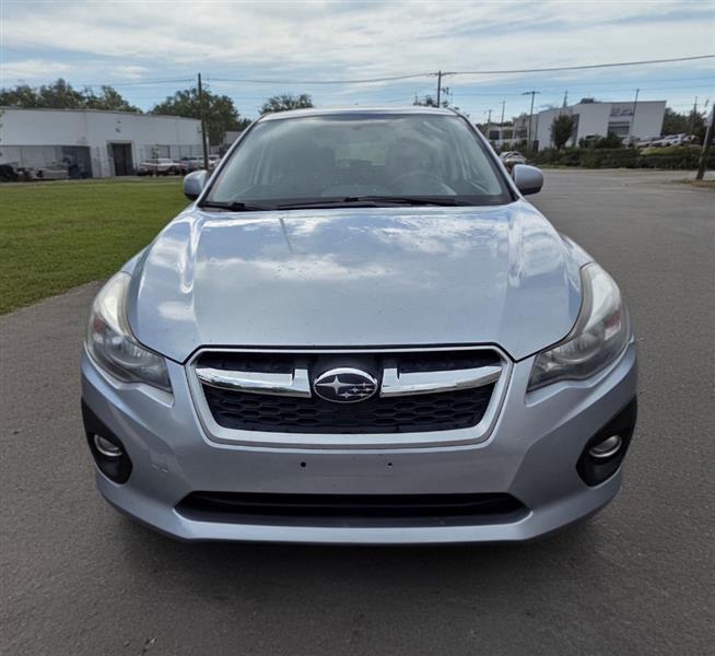 Subaru Impreza Premium 5-Door 2012