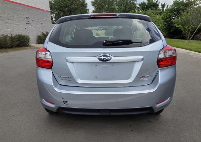 Subaru Impreza Premium 5-Door 2012