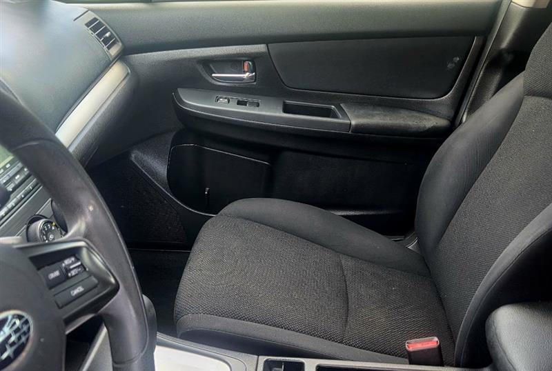 Subaru Impreza Premium 5-Door 2012