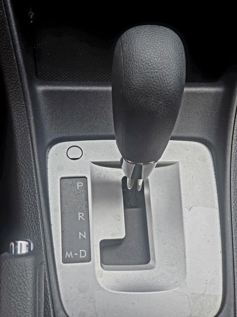 Subaru Impreza Premium 5-Door 2012