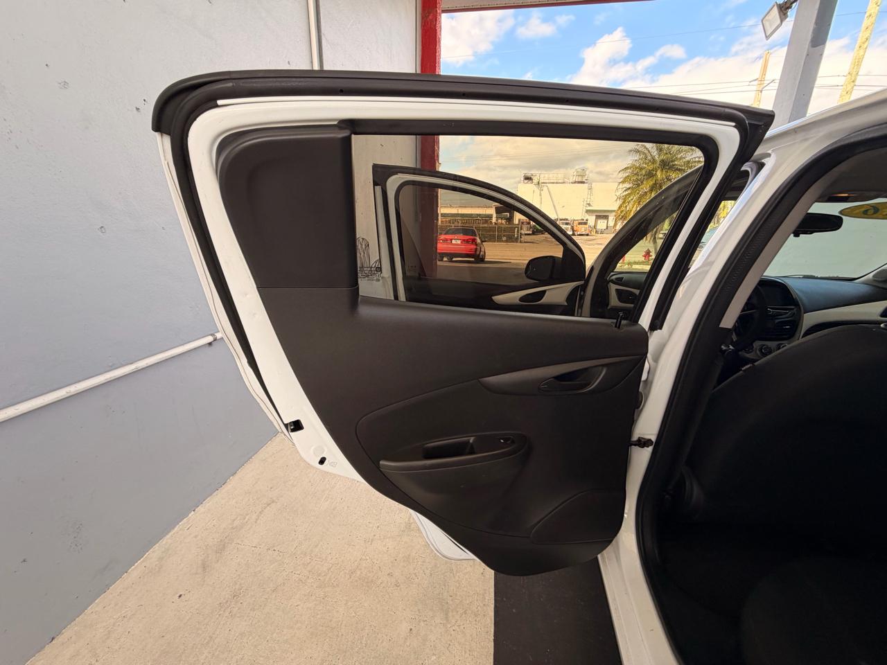 Chevrolet Spark 1LT Manual 2016