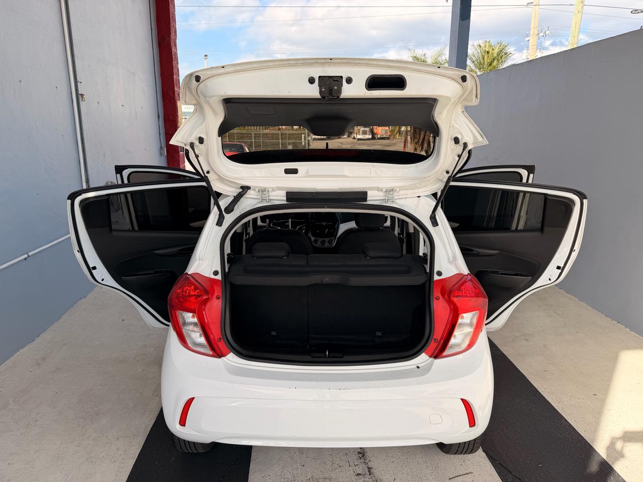 Chevrolet Spark 1LT Manual 2016