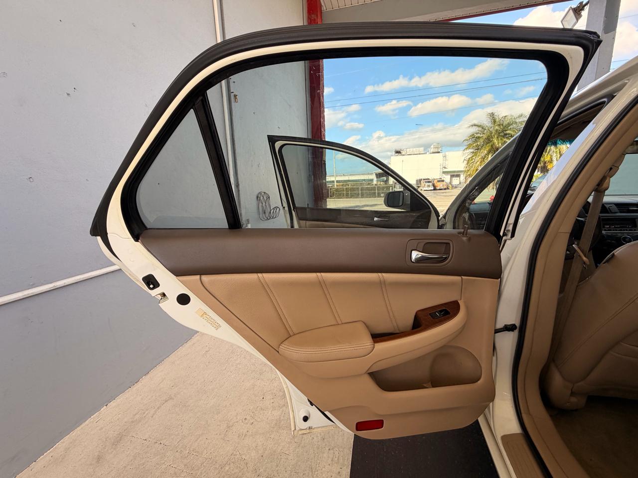 Honda Accord Hybrid 5-Speed AT 2007