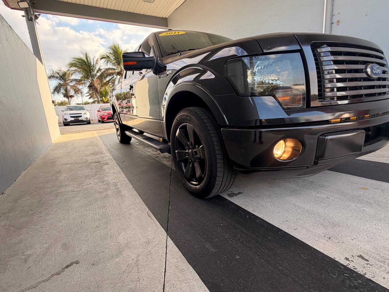 Ford F-150 STX SuperCab 6.5-ft. Bed 2WD 2011