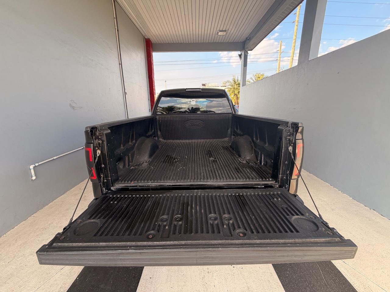 Ford F-150 STX SuperCab 6.5-ft. Bed 2WD 2011