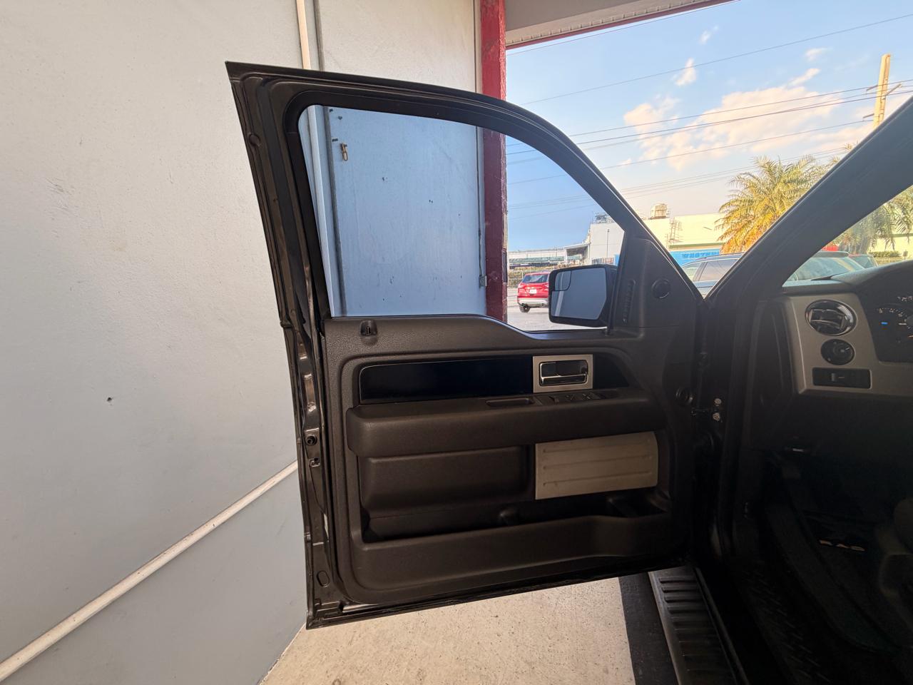 Ford F-150 STX SuperCab 6.5-ft. Bed 2WD 2011