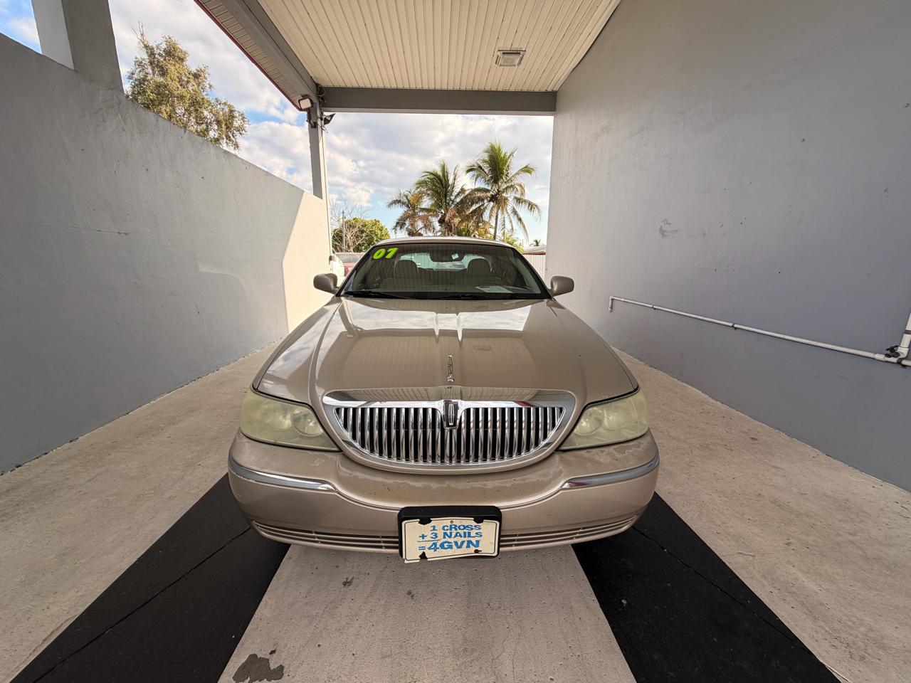 Lincoln Town Car Signature 2007