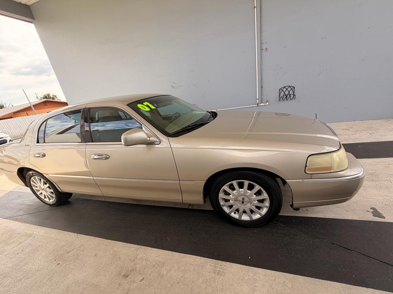 Lincoln Town Car Signature 2007