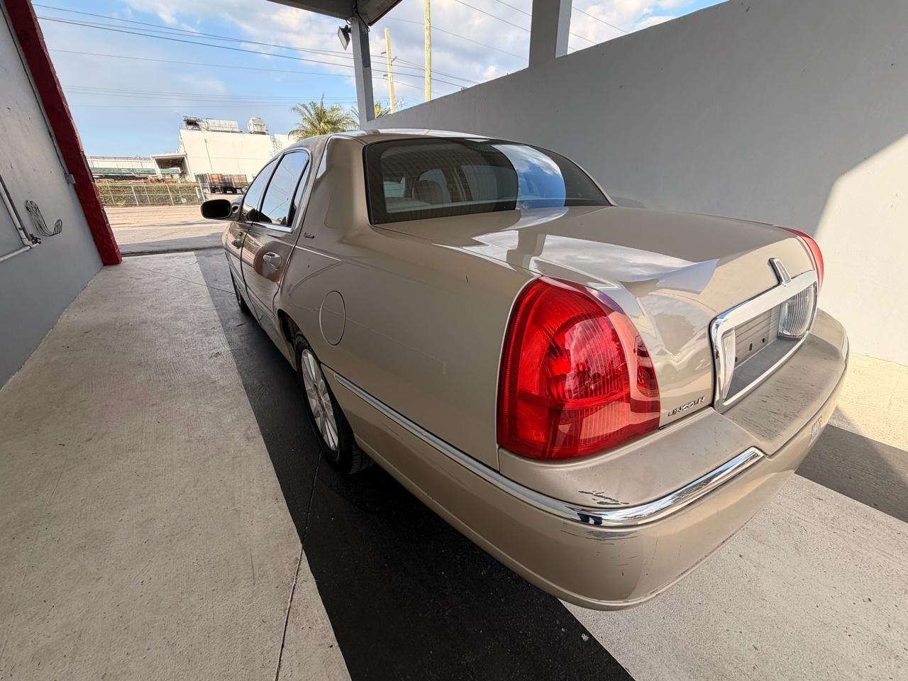 Lincoln Town Car Signature 2007